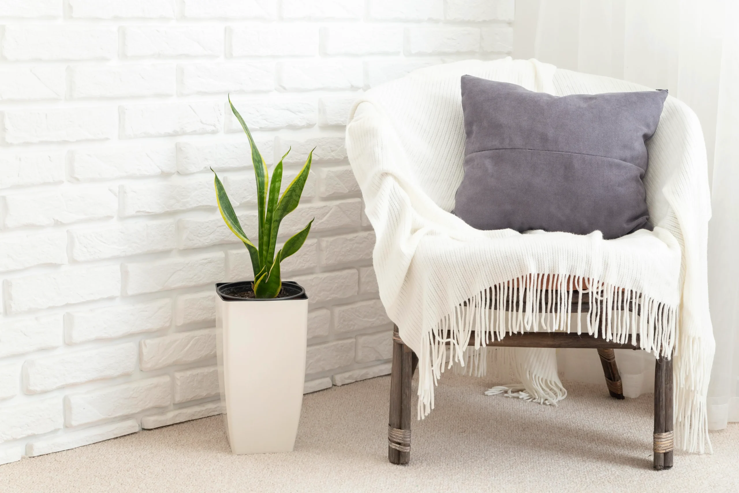 interior table design in homenfactory white